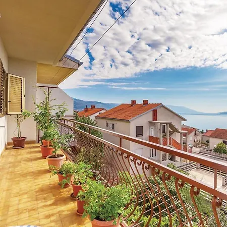 Nice In With 2 Bedrooms And Wifi * Novi Vinodolski
